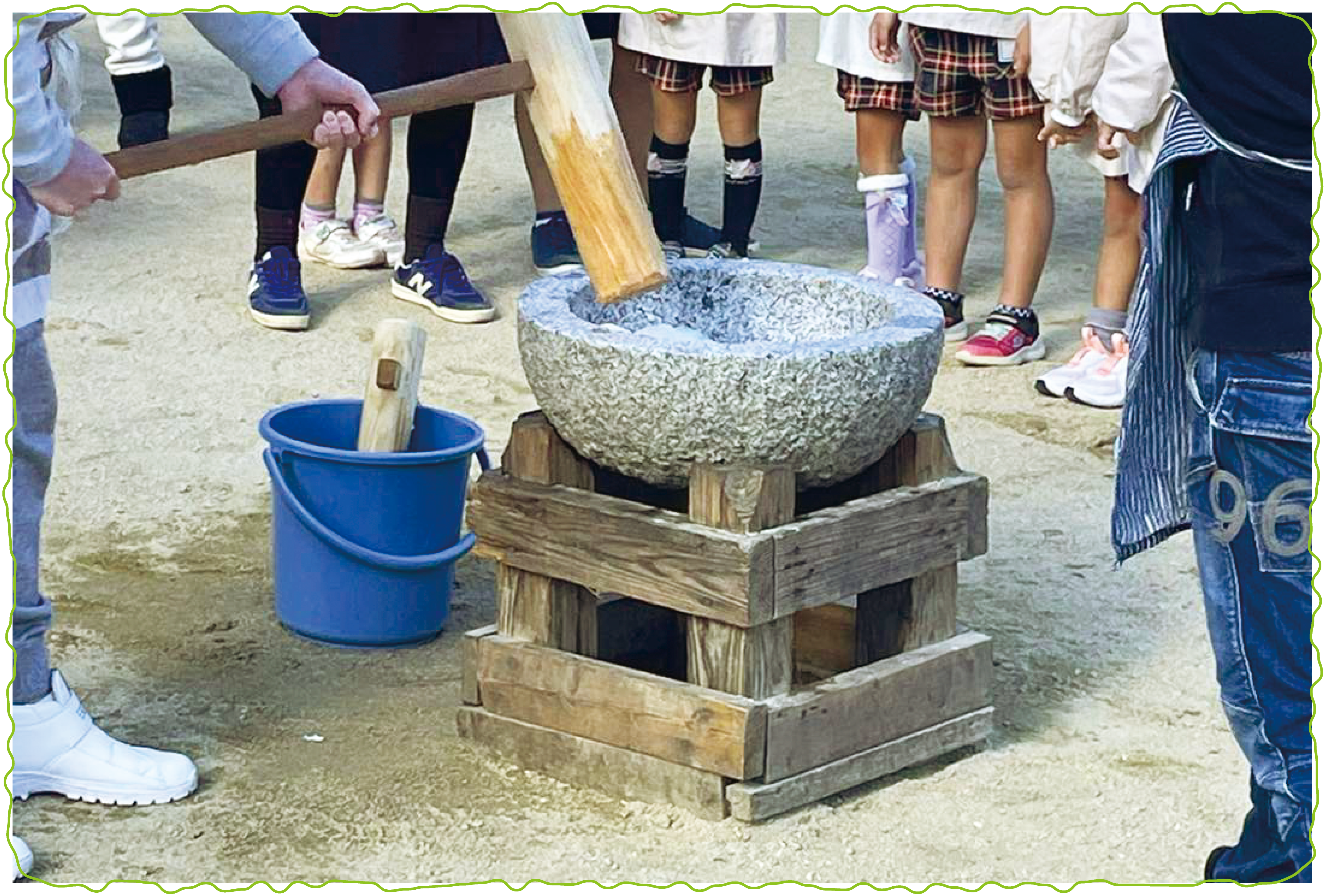 画像:おもちつき